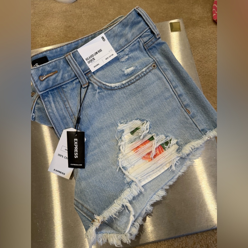 Vintage Y2K Express Destroyed Floral Embroidered Relaxed Low Rise Denim Shorts - Picture 8 of 10